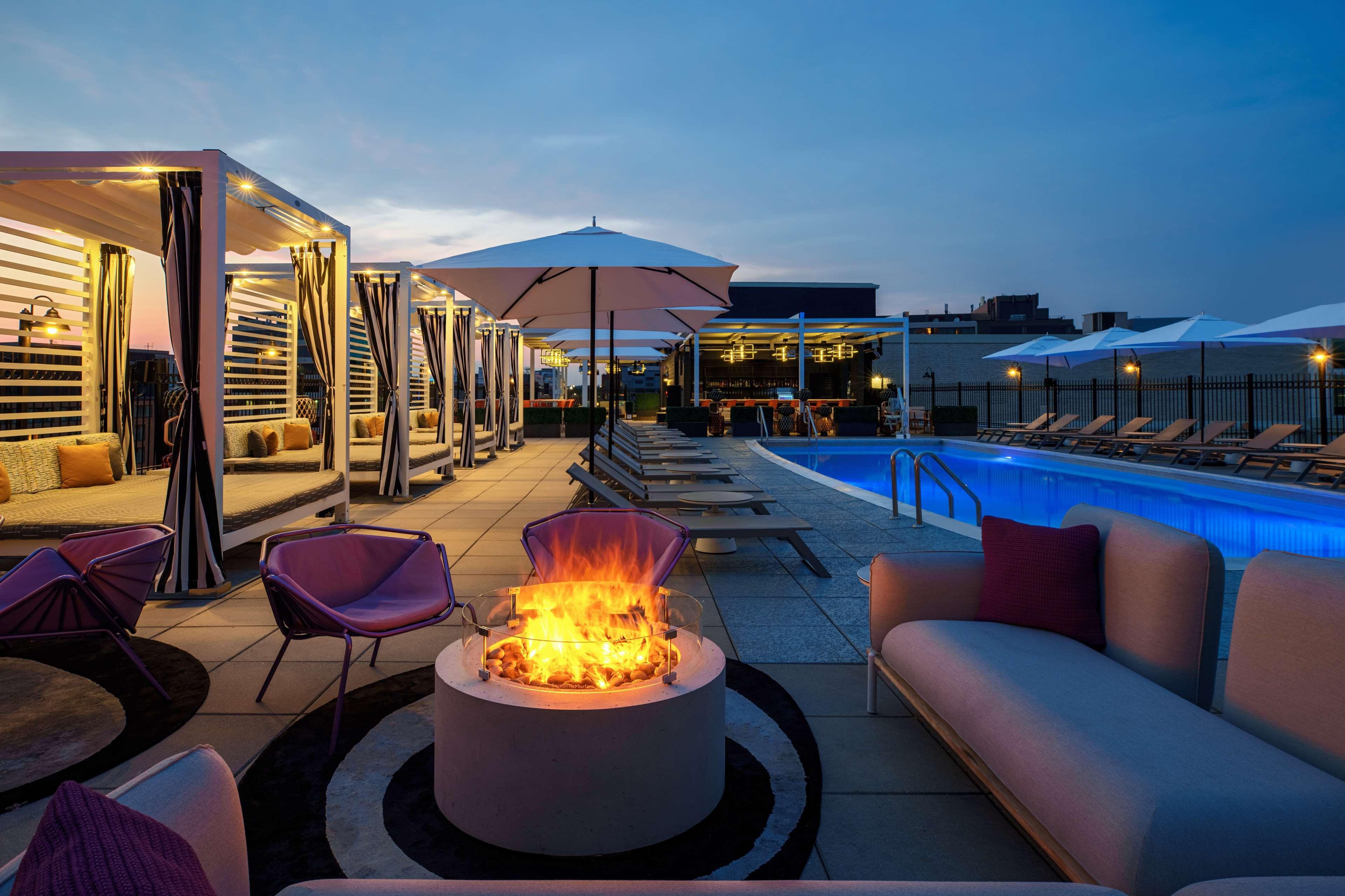 Yotel Dc 4*